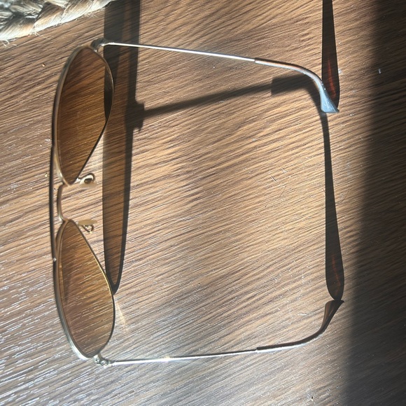 Polarized RayBan Aviators - Picture 3 of 3